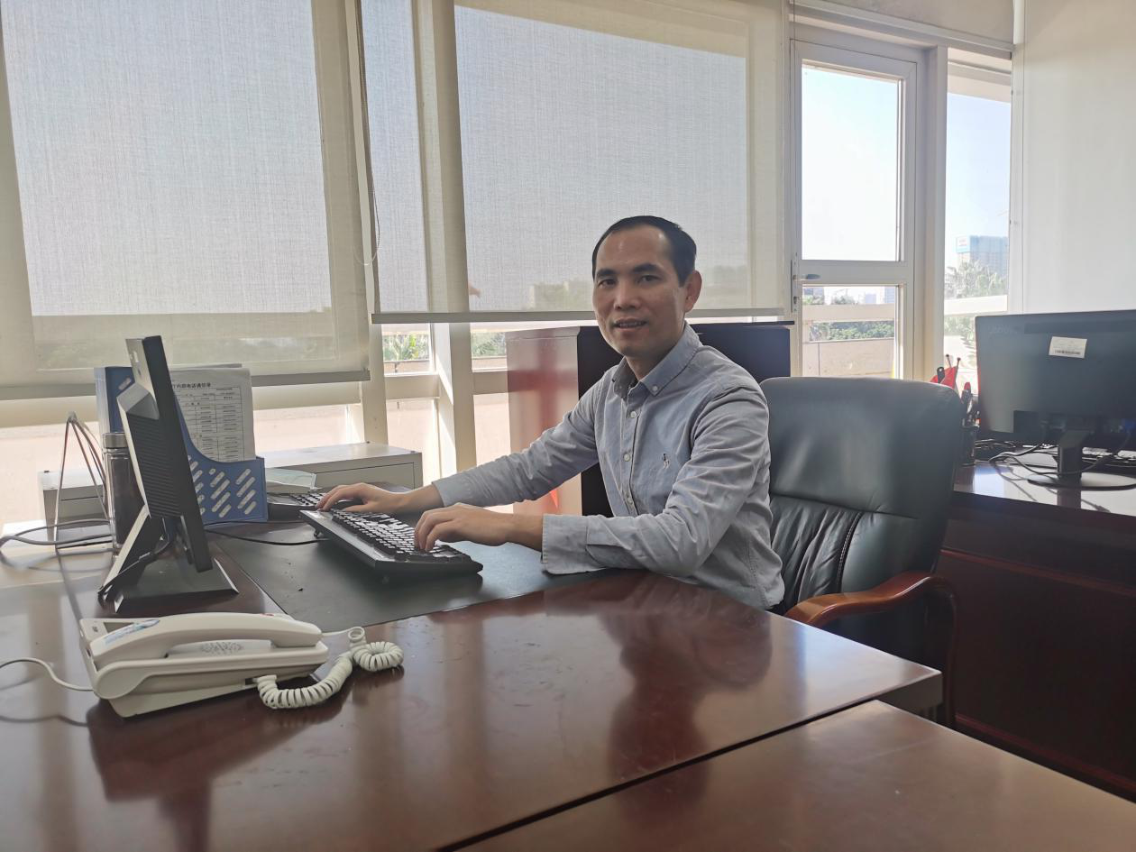 王欣慕:百舸爭(zhēng)流,奮楫者先