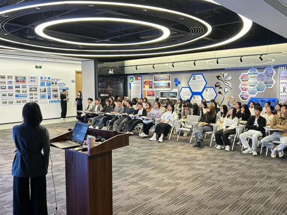 校企攜手育英才,教育創(chuàng)新啟新程 ――海南師范大學(xué)教育學(xué)院訪企拓崗促就業(yè)專項(xiàng)活動(dòng)