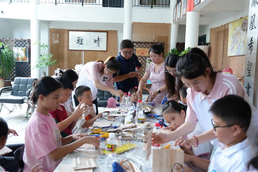 “文化潤(rùn)童心 指尖溯山” 教育學(xué)院開(kāi)展“三全育人”系列活動(dòng)