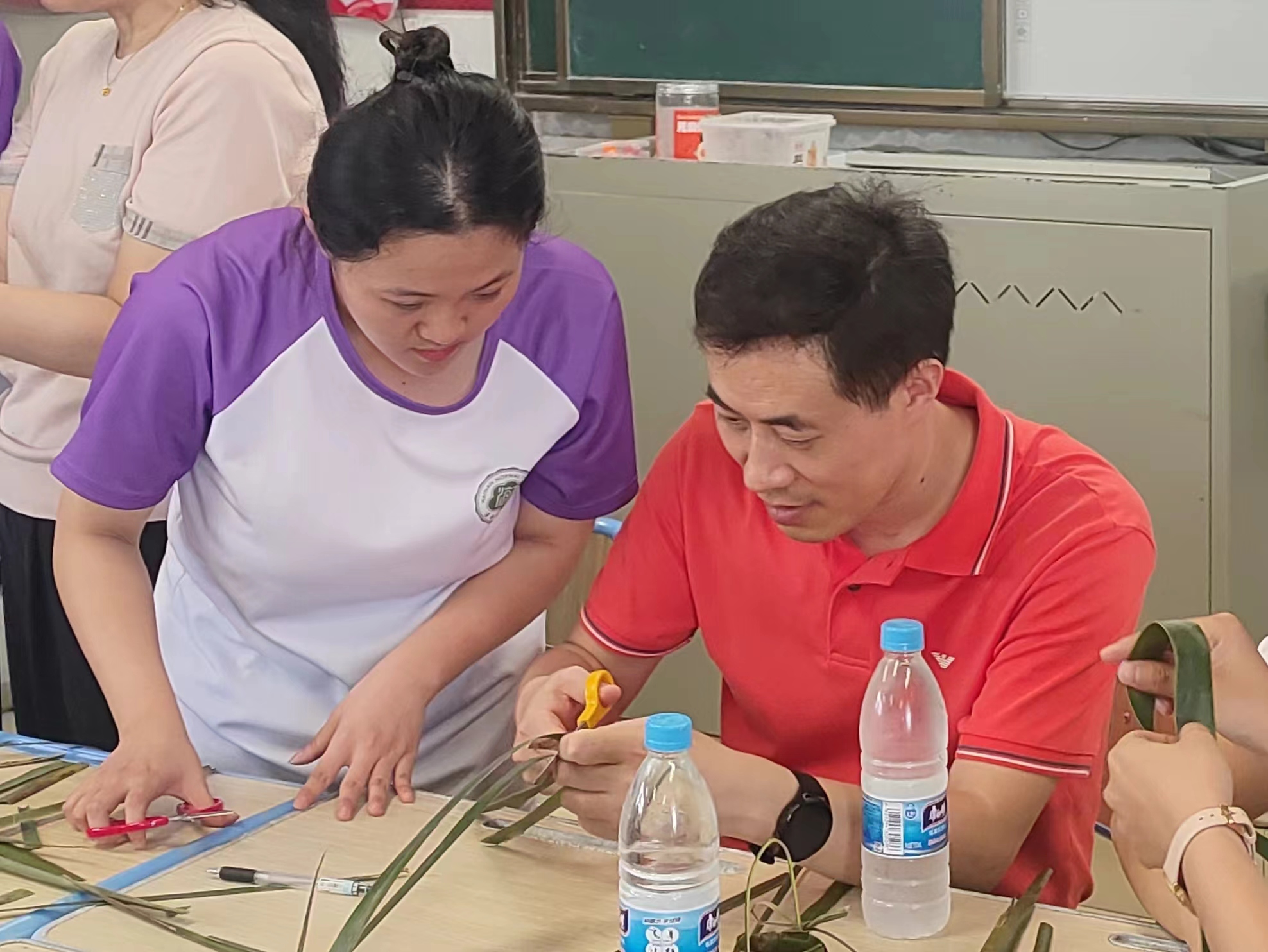 校領導看望慰問暑期“三下鄉(xiāng)”社會實踐團隊