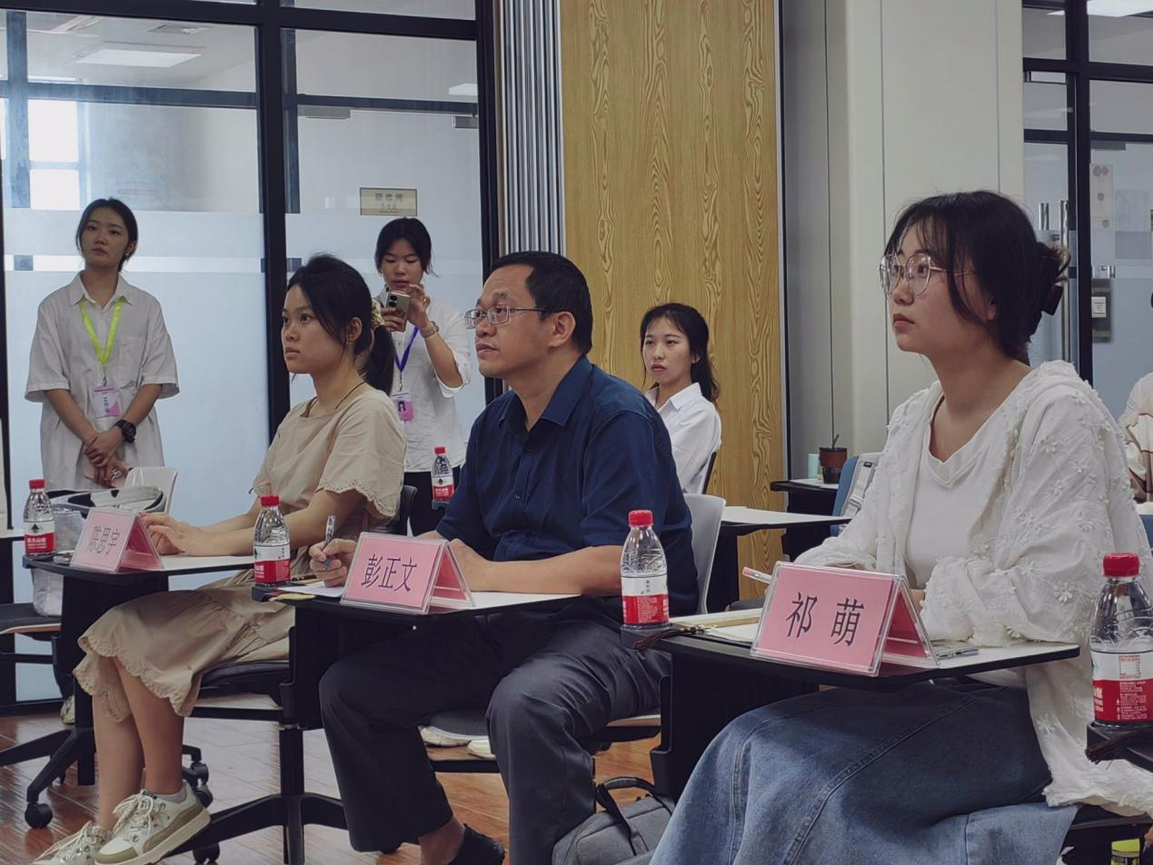 青年之聲?教育學(xué)院 “傳承史韻，分享教育經(jīng)；共賞古今，感悟育人心”教育史分享會