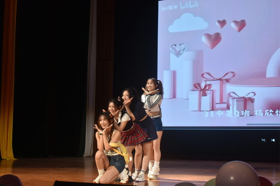 青年之聲?教育學(xué)院 “情系教院,執(zhí)夢(mèng)遠(yuǎn)航”畢業(yè)晚會(huì)