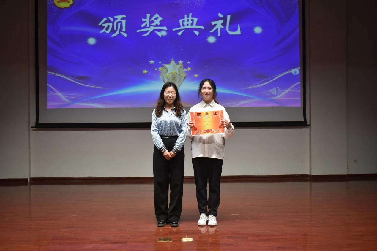 青年之聲 教育學(xué)院學(xué)習(xí)二十大、永遠(yuǎn)跟黨走、奮進(jìn)新征程主題團(tuán)日活動