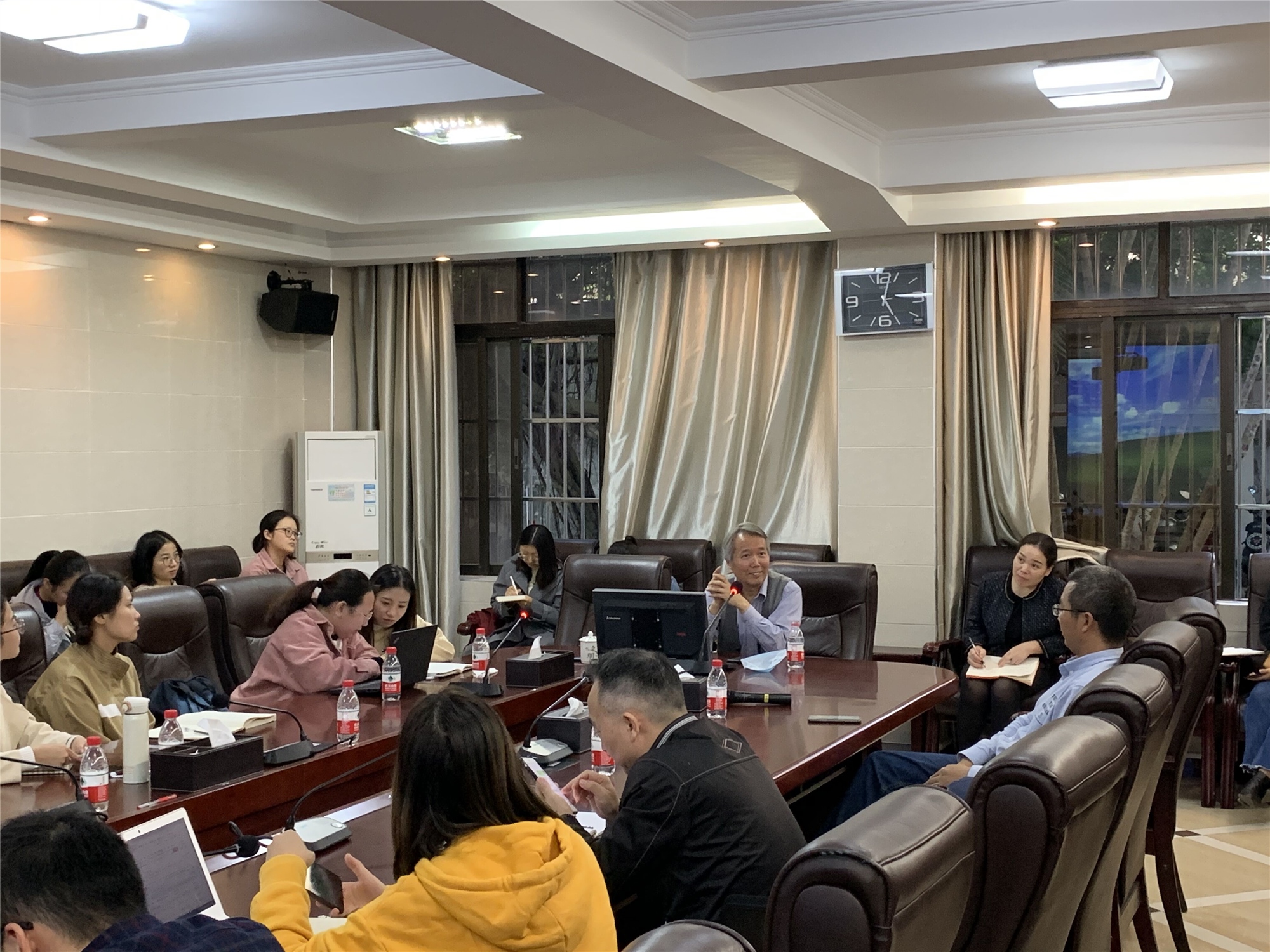 我院邀請華中師范大學(xué)范先佐教授做講座