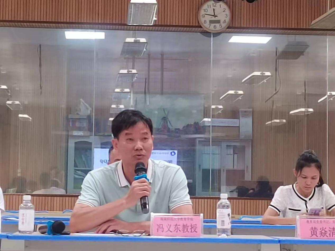 教育學(xué)院教工第一黨支部受邀參加萬寧市 國家中小學(xué)智慧教育平臺APP校長擂臺賽