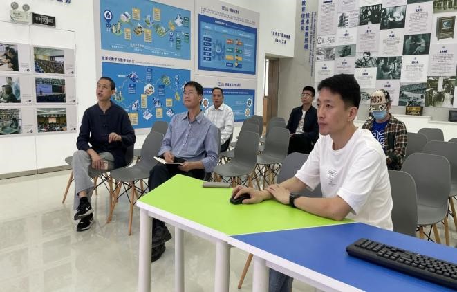 我院教授參加全省中小學(xué)教育 信息化應(yīng)用示范校培育工作總結(jié)交流會(huì)議