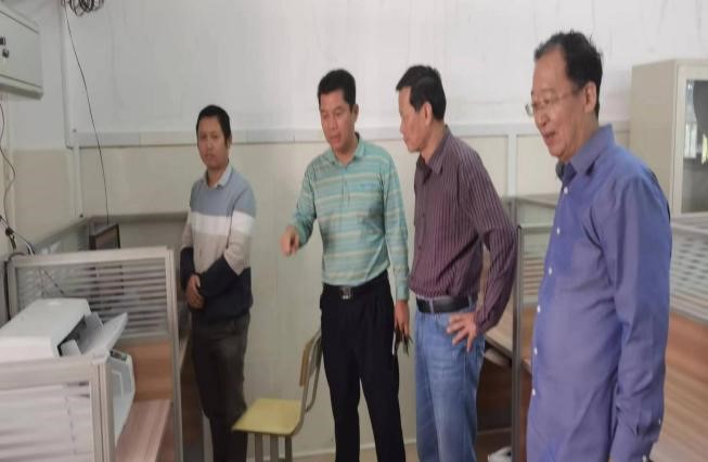 我院教授參加全省中小學(xué)教育 信息化應(yīng)用示范校培育工作總結(jié)交流會(huì)議