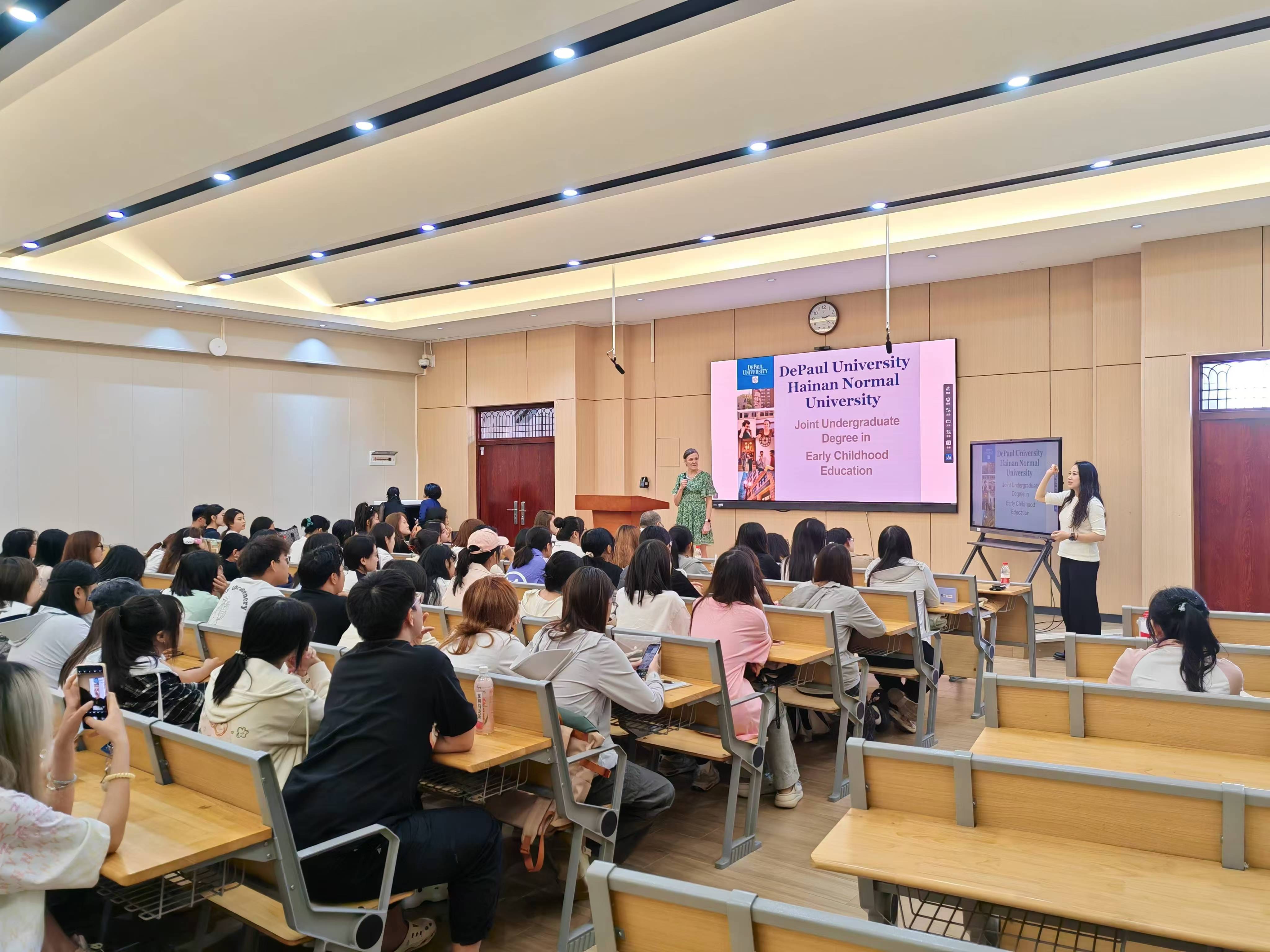 美國德保羅大學代表團與教育學院學前教育專業(yè)（中外合作）師生舉行座談會